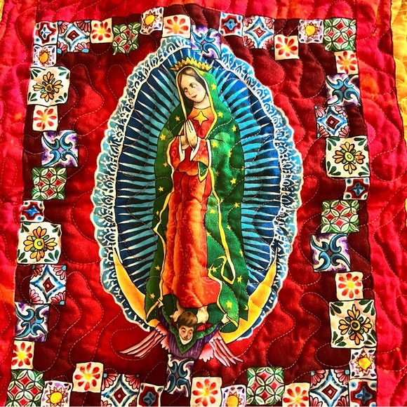 Our Lady of Guadalupe Wall Hanging , Virgen de Guadalupe, Our Lady Quilt - Picture 4 of 7